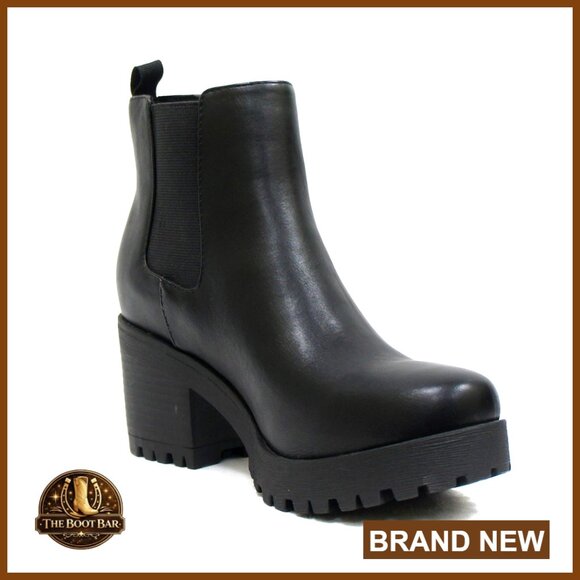 Shoes - Ankle Boots with Lug Sole Platform Chunky Heel Elastic Gore